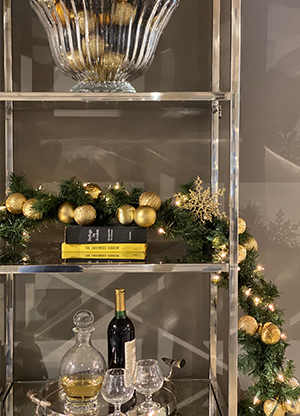 Luxe Mirrored Bookshelf - 2_Gorgeous_Garlands_3.jpg 