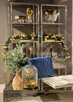 Luxe Mirrored Bookshelf - 5_Spruce_Up_Your_Workspace_1.jpg 