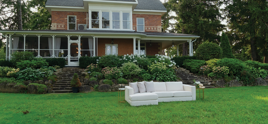  - Simple_Yet_Sophisticated_Furniture_Pieces_900x416.jpg 