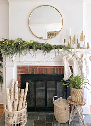 swagged garland on Matel with the echo wall mirror - swagged_Mantel_300x416.jpg 